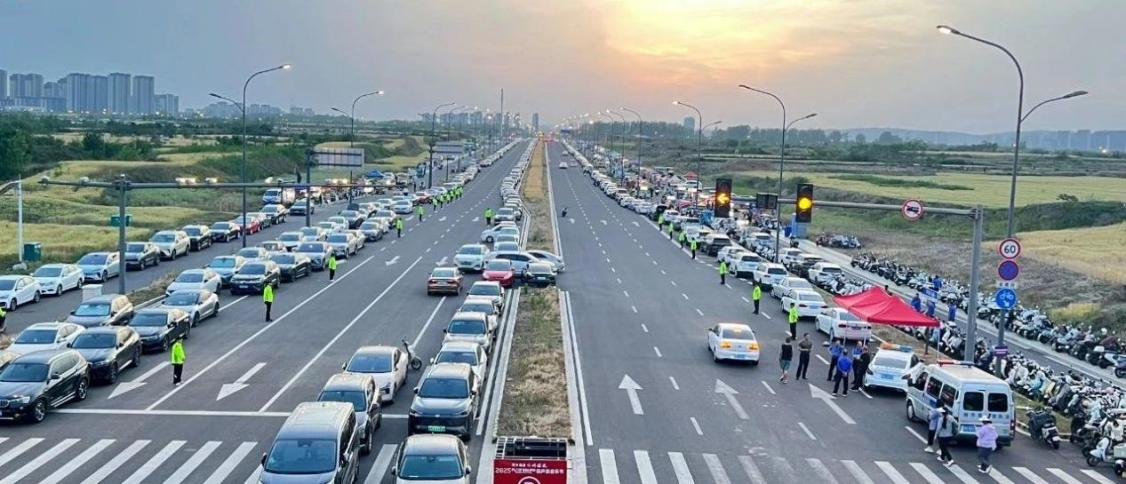 “金融卫士”坚守岗位 护航滁州假日平安