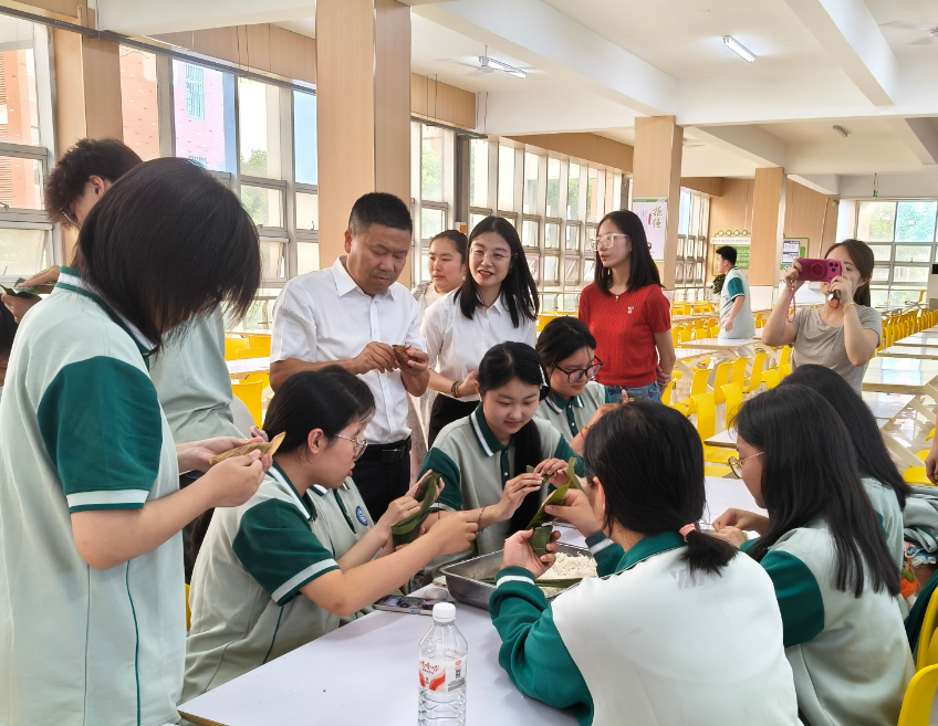 粽香满校园,文化共传承——亭城鲜公司助力技师学院端午主题活动圆满举行